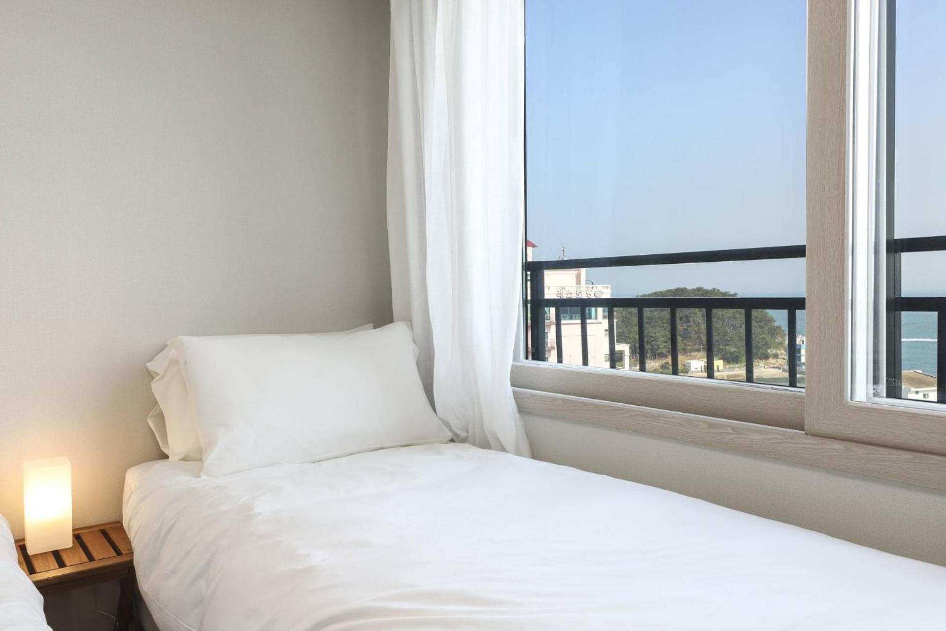 The First Ocean Songjeong Hotel Busan Exterior photo