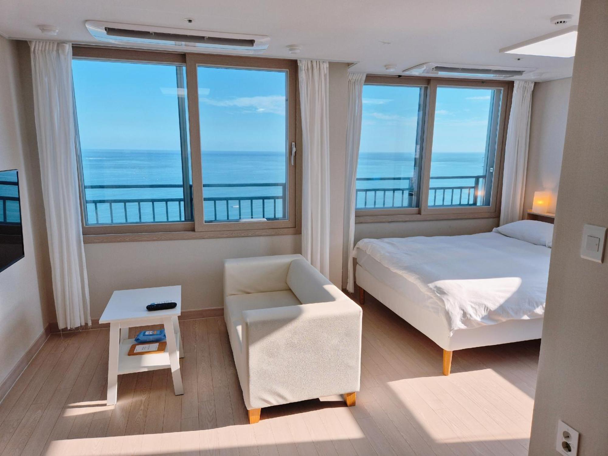 The First Ocean Songjeong Hotel Busan Exterior photo