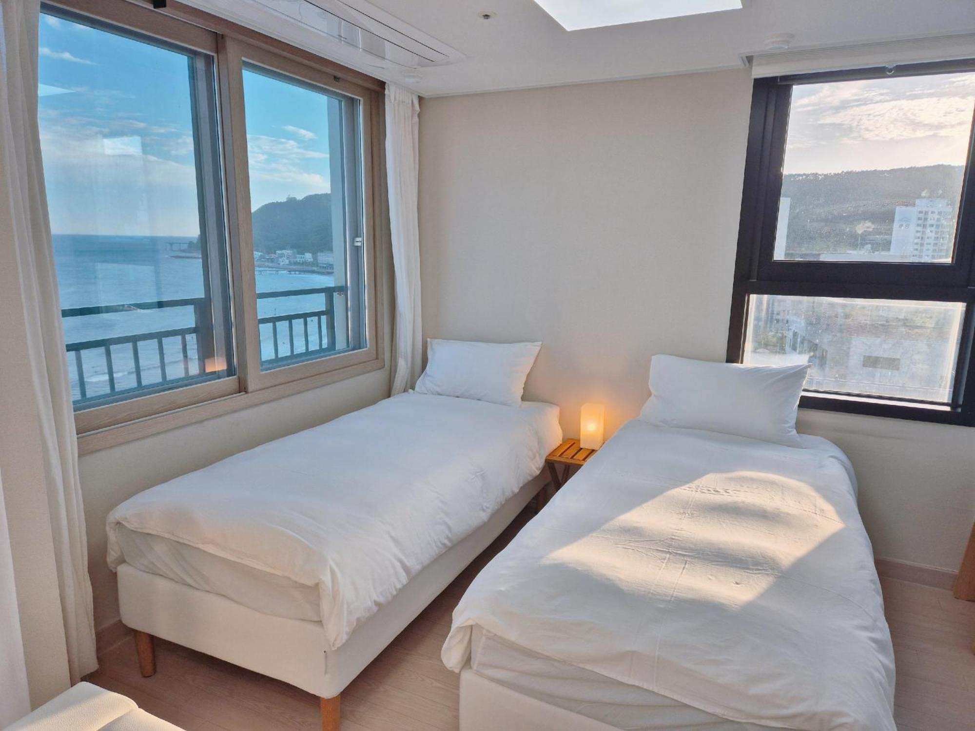 The First Ocean Songjeong Hotel Busan Exterior photo